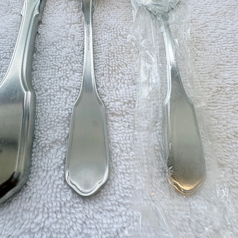 Oneida Community Valley Forge Stainless Flatware 5 Pc. Place Setting Silverware